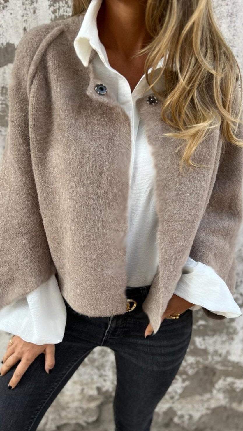 BEA™ | Women's wool coat with round neck and long sleeves
